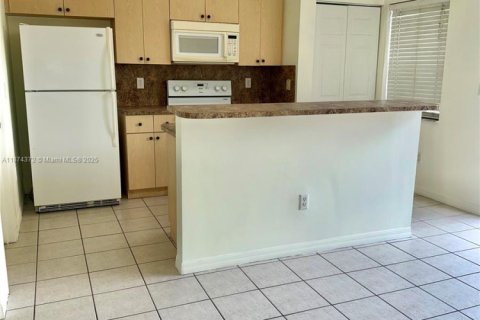 Touwnhouse à vendre à Dania Beach, Floride: 3 chambres, 150.13 m2 № 1926031 - photo 15