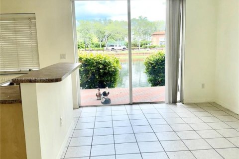 Touwnhouse à vendre à Dania Beach, Floride: 3 chambres, 150.13 m2 № 1926031 - photo 8