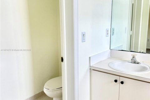 Touwnhouse à vendre à Dania Beach, Floride: 3 chambres, 150.13 m2 № 1926031 - photo 28