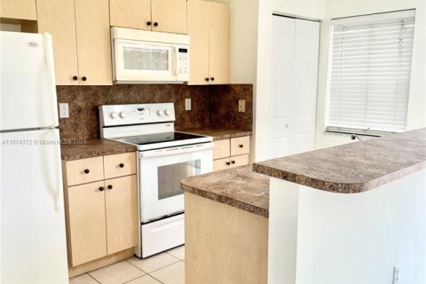 Touwnhouse à vendre à Dania Beach, Floride: 3 chambres, 150.13 m2 № 1926031 - photo 12