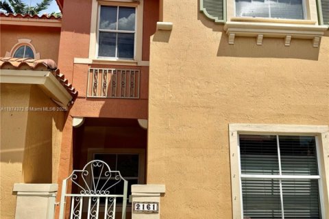 Touwnhouse à vendre à Dania Beach, Floride: 3 chambres, 150.13 m2 № 1926031 - photo 1