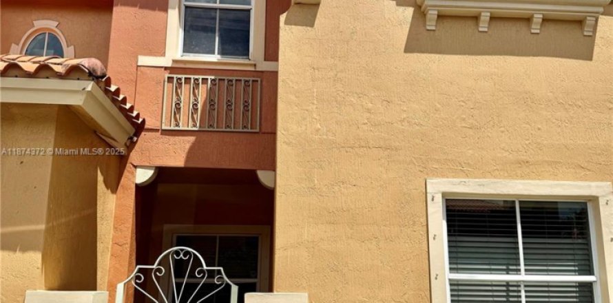 Touwnhouse à Dania Beach, Floride 3 chambres, 150.13 m2 № 1926031