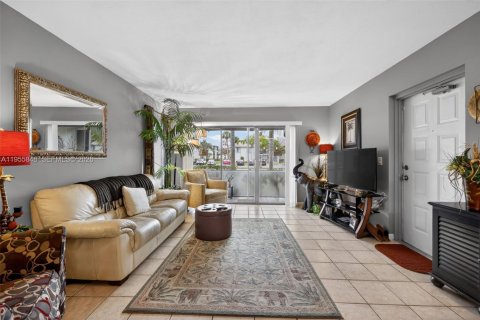 Copropriété à vendre à West Palm Beach, Floride: 2 chambres, 103.21 m2 № 2017935 - photo 4