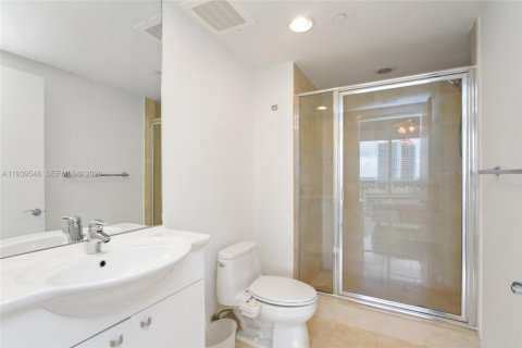 Condo in Hallandale Beach, Florida, 3 bedrooms  № 2339852 - photo 19