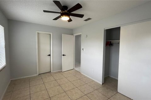 Villa ou maison à louer à Kissimmee, Floride: 2 chambres, 92.9 m2 № 2406234 - photo 12