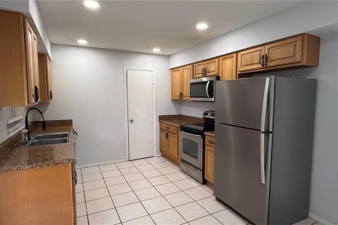 Villa ou maison à louer à Kissimmee, Floride: 2 chambres, 92.9 m2 № 2406234 - photo 9