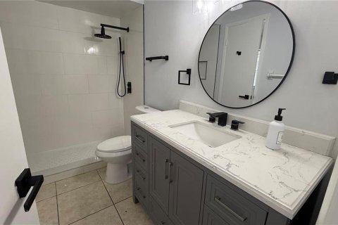 Villa ou maison à louer à Kissimmee, Floride: 2 chambres, 92.9 m2 № 2406234 - photo 13