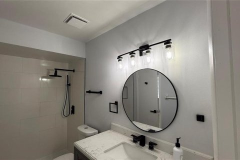 Villa ou maison à louer à Kissimmee, Floride: 2 chambres, 92.9 m2 № 2406234 - photo 15