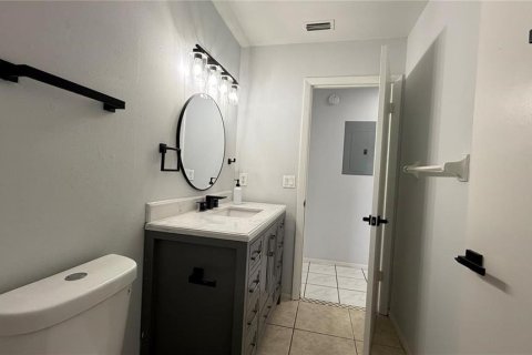Villa ou maison à louer à Kissimmee, Floride: 2 chambres, 92.9 m2 № 2406234 - photo 16