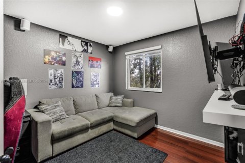 Townhouse in Doral, Florida 3 bedrooms, 131.92 sq.m. № 2027450 - photo 18