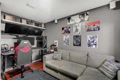 Townhouse in Doral, Florida 3 bedrooms, 131.92 sq.m. № 2027450 - photo 19