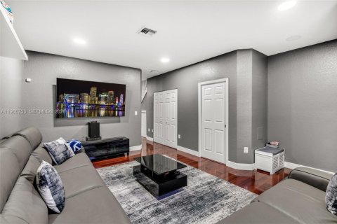 Townhouse in Doral, Florida 3 bedrooms, 131.92 sq.m. № 2027450 - photo 6