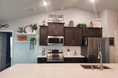 House in Homosassa, Florida 4 bedrooms, 202.25 sq.m. № 2123715 - photo 16