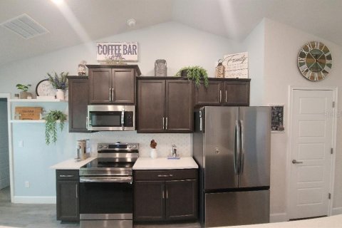 House in Homosassa, Florida 4 bedrooms, 202.25 sq.m. № 2123715 - photo 17