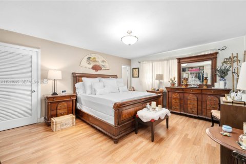 Condominio en alquiler en North Miami, Florida, 2 dormitorios, 113.71 m2 № 1991869 - foto 5