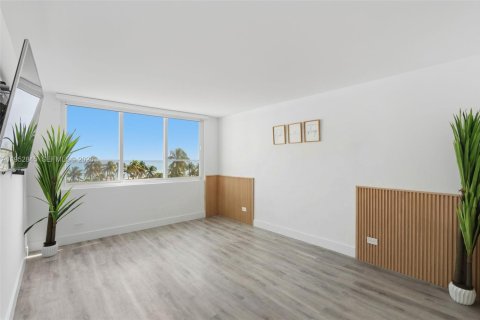 Купить кондоминиум в Майами-Бич, Флорида 2 спальни, 101.91м2, № 2008271 - фото 19