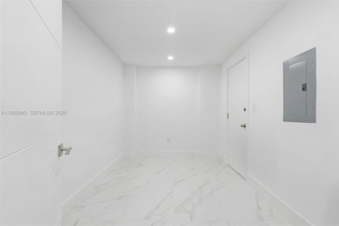 Купить кондоминиум в Майами-Бич, Флорида 2 спальни, 101.91м2, № 2008271 - фото 24