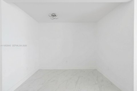 Купить кондоминиум в Майами-Бич, Флорида 2 спальни, 101.91м2, № 2008271 - фото 11