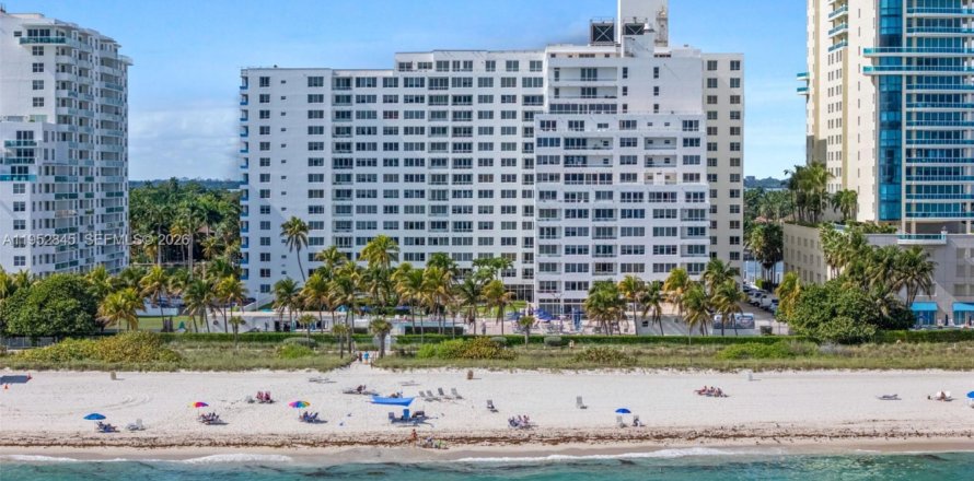 Кондоминиум с 2 спальнями в Майами-Бич, Флорида № 2008271