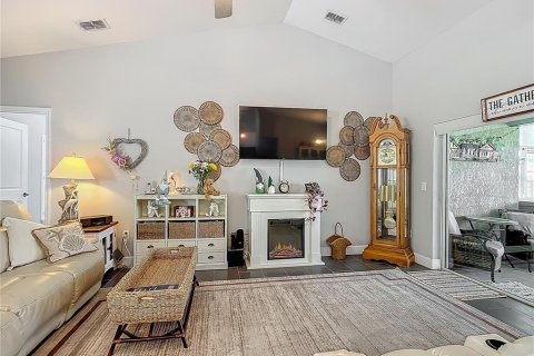 House in Winter Haven, Florida 3 bedrooms, 141.4 sq.m. № 1757483 - photo 5