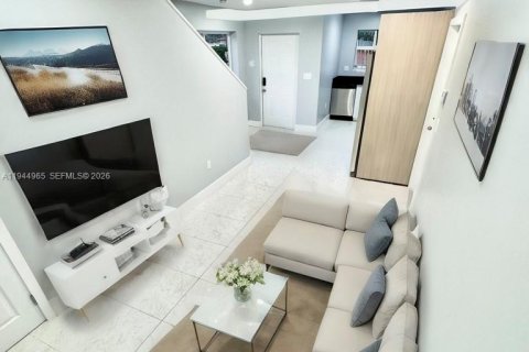 Touwnhouse à louer à Fort Lauderdale, Floride: 3 chambres, 171.87 m2 № 2001209 - photo 5