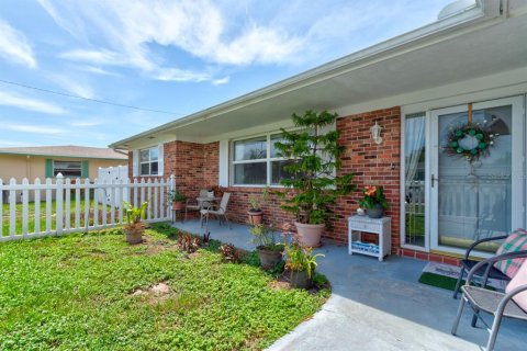 Villa ou maison à vendre à Ormond Beach, Floride: 2 chambres, 129.51 m2 № 1826777 - photo 4