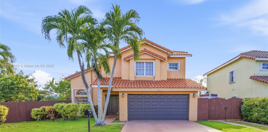 Casa en Cutler Bay, Florida 4 dormitorios, 187.66 m2 № 1973999
