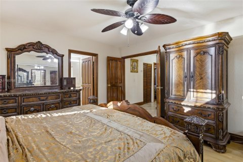Casa en venta en Cutler Bay, Florida, 4 dormitorios, 187.66 m2 № 1973999 - foto 30