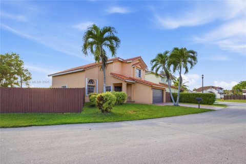Casa en venta en Cutler Bay, Florida, 4 dormitorios, 187.66 m2 № 1973999 - foto 6