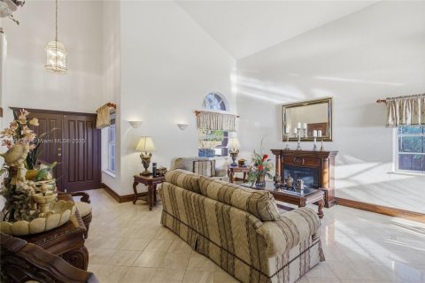 Casa en venta en Cutler Bay, Florida, 4 dormitorios, 187.66 m2 № 1973999 - foto 16