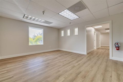 Immobilier commercial à vendre à Clearwater, Floride: 2051.84 m2 № 2108689 - photo 12