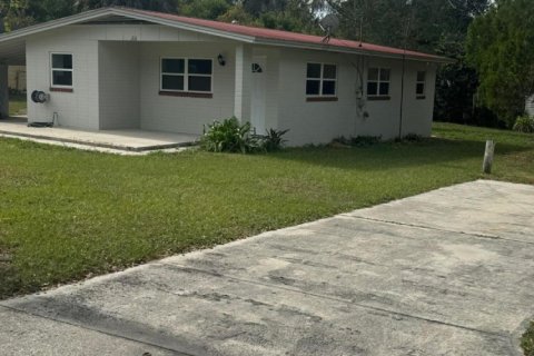 House in Palatka, Florida 3 bedrooms, 88.91 sq.m. № 832217 - photo 1