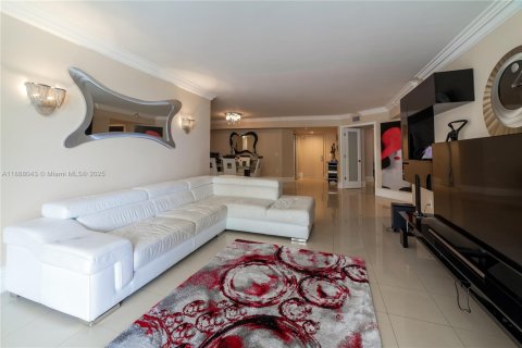 Copropriété à louer à Sunny Isles Beach, Floride: 3 chambres, 169.08 m2 № 1942056 - photo 16