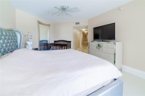 Copropriété à louer à Sunny Isles Beach, Floride: 3 chambres, 169.08 m2 № 1942056 - photo 29