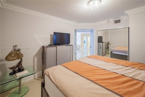 Copropriété à louer à Sunny Isles Beach, Floride: 3 chambres, 169.08 m2 № 1942056 - photo 13