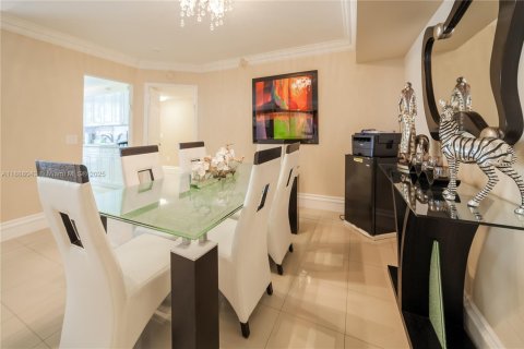 Copropriété à louer à Sunny Isles Beach, Floride: 3 chambres, 169.08 m2 № 1942056 - photo 19