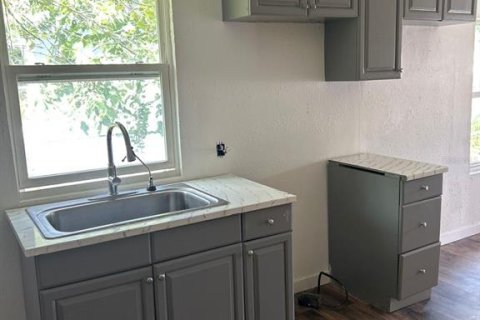 House in Winter Haven, Florida 3 bedrooms, 99.96 sq.m. № 1917725 - photo 6