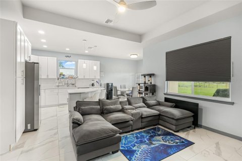 Casa en venta en Port Charlotte, Florida, 3 dormitorios, 141.03 m2 № 1915448 - foto 8