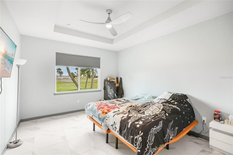 Casa en venta en Port Charlotte, Florida, 3 dormitorios, 141.03 m2 № 1915448 - foto 15
