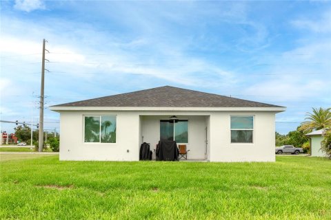 Casa en venta en Port Charlotte, Florida, 3 dormitorios, 141.03 m2 № 1915448 - foto 27