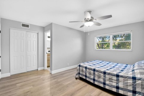 Condo in Boynton Beach, Florida, 2 bedrooms № 2177336 - photo 21