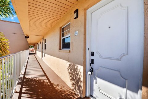 Condo in Boynton Beach, Florida, 2 bedrooms № 2177336 - photo 3