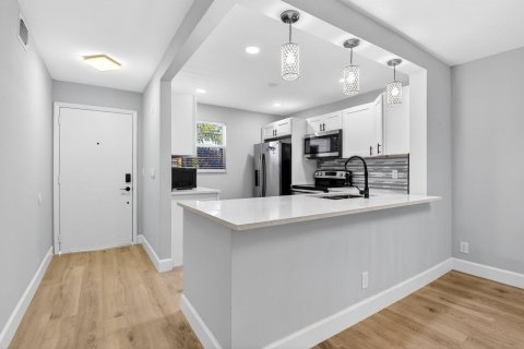 Condo in Boynton Beach, Florida, 2 bedrooms № 2177336 - photo 11