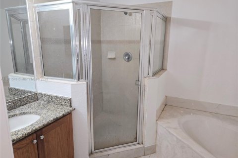 House in Boynton Beach, Florida 2 bedrooms № 1859227 - photo 10