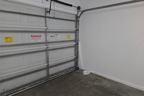 House in Boynton Beach, Florida 2 bedrooms № 1859227 - photo 9