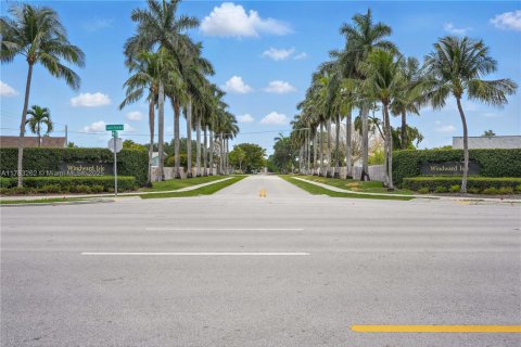 House in Sunrise, Florida 3 bedrooms, 170.29 sq.m. № 1962268 - photo 27