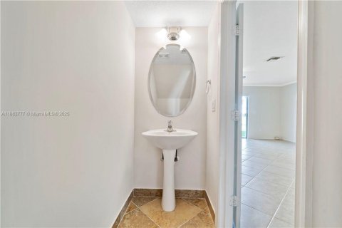 Touwnhouse à louer à Tamarac, Floride: 2 chambres № 1891557 - photo 7