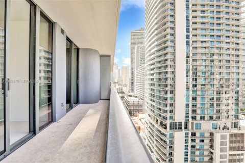 Condo in Miami, Florida, 1 bedroom  № 2249882 - photo 14