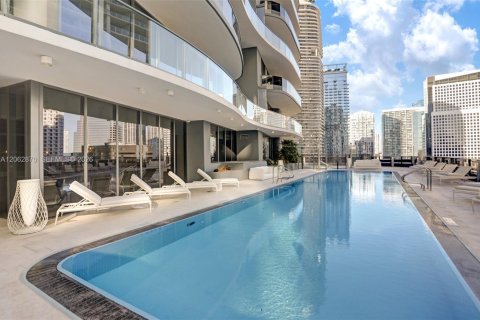 Condo in Miami, Florida, 1 bedroom  № 2249882 - photo 18