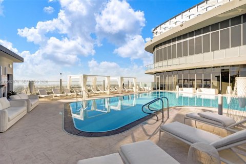 Condo in Miami, Florida, 1 bedroom  № 2249882 - photo 24